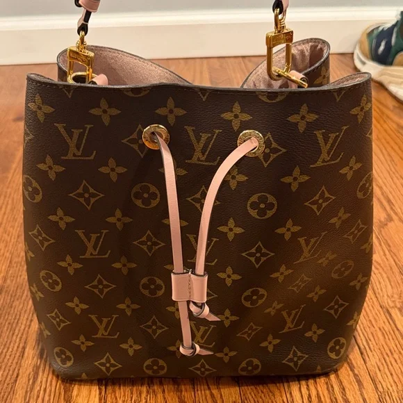 Louis Vuitton Monogram Brown and Pink Shoulder Bag - Picture 2 of 13